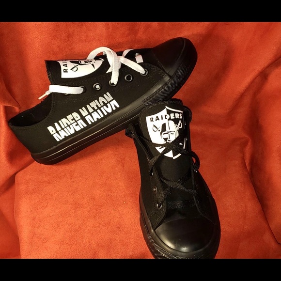 Oakland Raiders shoes - Picture 2 of 3
